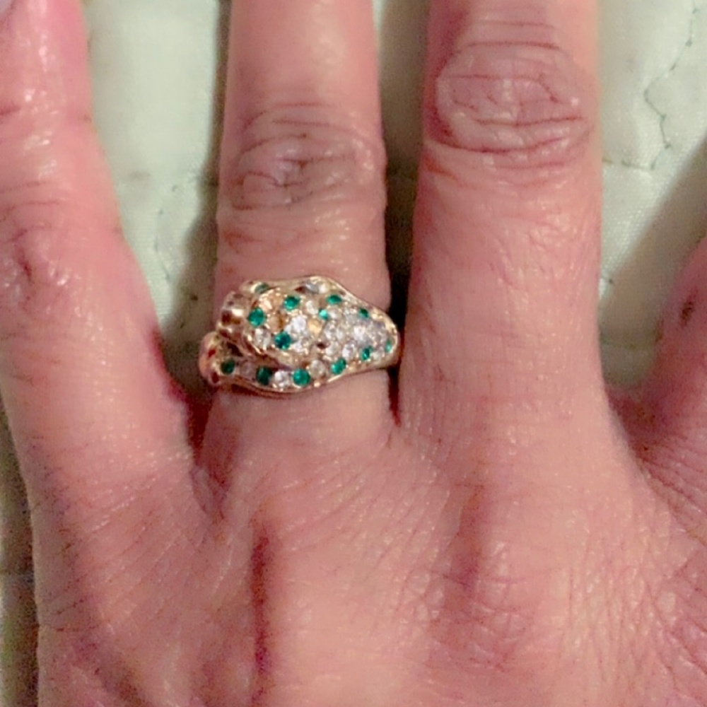 Fashionable Ring- tiger’s head shape